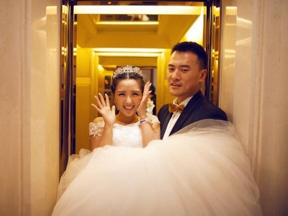 知情人爆何洁赫子铭尚未离婚 在协商中