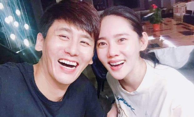 人美心善！秋瓷炫把礼金全部捐给了待领养儿童