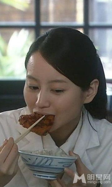 堀北真希接拍新剧增肥 为拍戏狂吃15顿