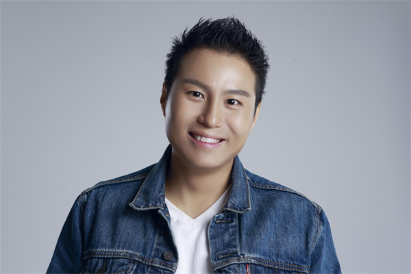 演员钱磊
