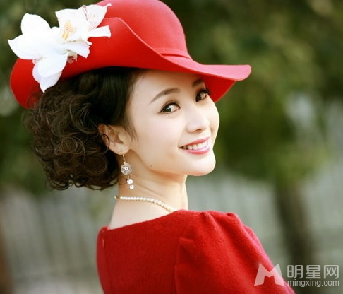 柳岩王学圻热恋 自嘲亲密画面不和谐