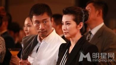 《我愿意》沪首映李冰冰谈被剩