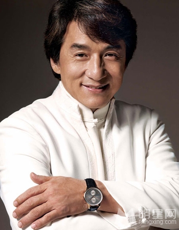 众星致敬邓丽君 成龙遭凌峰怒骂伪君子