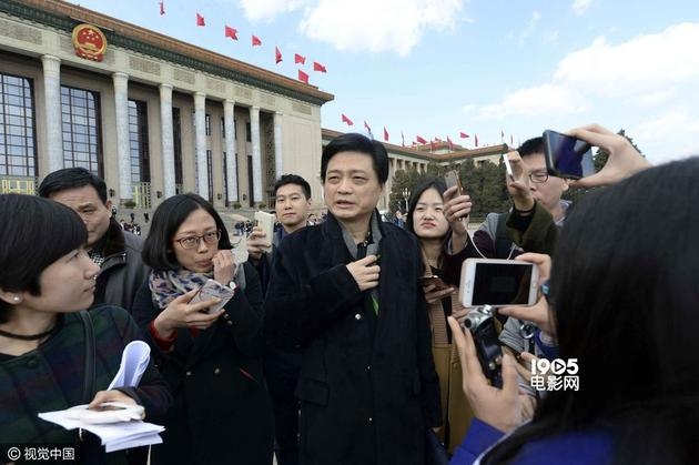 崔永元呼吁抵制劣质电影：就算衣服脱光也不看