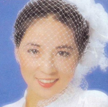 成龙妻子林凤娇昔日绝版照曝光 这里有看点