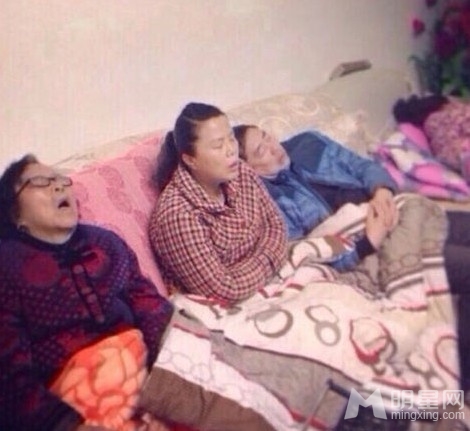 冯小刚马年春晚被批无聊 观众齐齐睡大觉