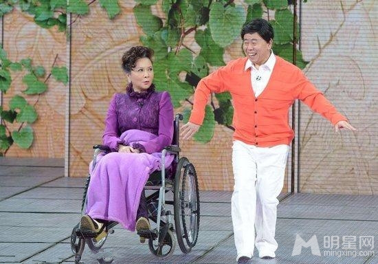 蔡明想跳就跳成春晚奇葩 小品女王终熬出头