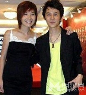传何炅辞职离开湖南卫视 内幕是因为老婆王菁