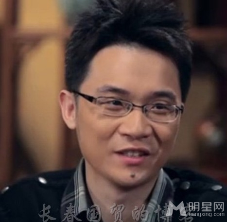 蔡明为儿子丁丁出资50万创业 不靠母亲名声出名