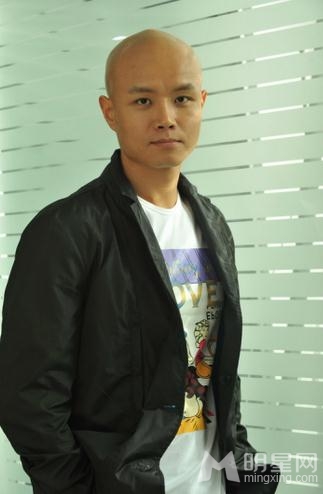乐嘉自揭感情经历 前女友被有钱人抢走