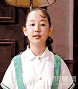 关凌在《我爱我家中》饰演贾圆圆
