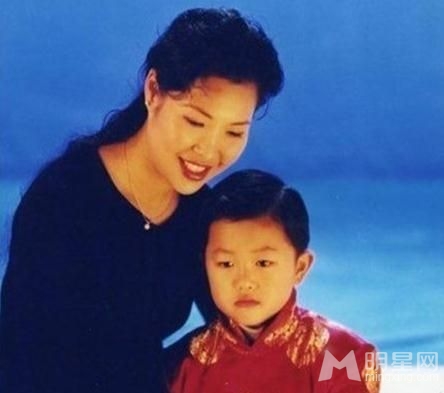 李双江夫妇近况：李家门可罗雀 梦鸽少言寡语哭花了妆