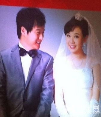 关凌与老公结婚照