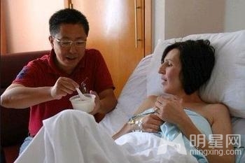 李阳妻子到派出所刑事报案 称李阳想杀了她(组图)