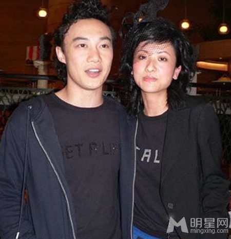 陈奕迅夫妇合影