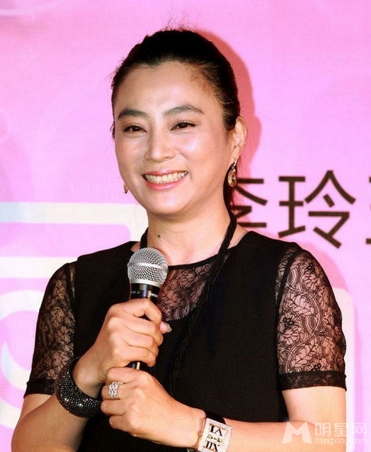 甜歌皇后李玲玉13岁儿子曝光 混血正太一枚