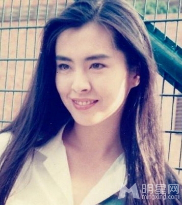 王祖贤青涩照曝光 获赞天生是女神的料