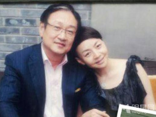 宋丹丹赵玉吉甜蜜出镜 婚姻生活美满幸福