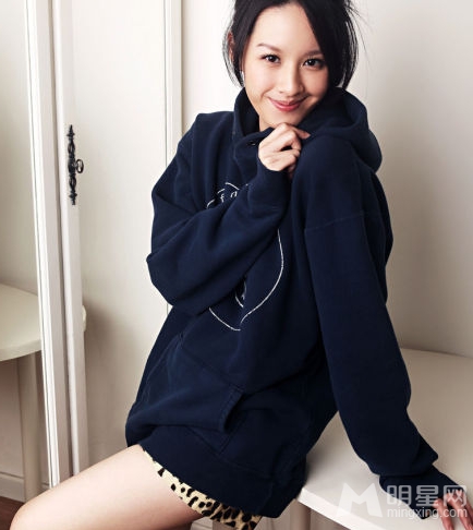 曾恺玹曝爱女真容 老公陈冠宇家底殷实