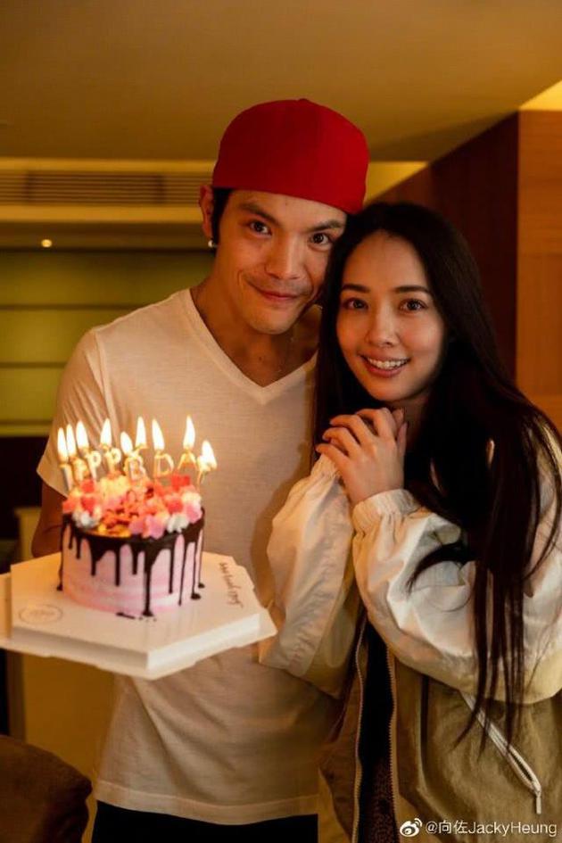 郭碧婷、向佐