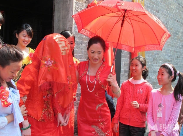 芙蓉姐姐晒近照夺眼球  急切嫁人公开征婚
