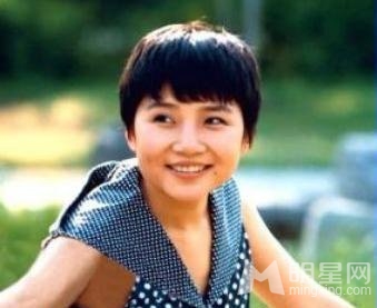 《青藏高原》演唱者李娜出家15年 近照曝光