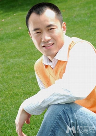 邱启明