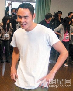 阮经天当兵仍代言惹争议 回应：广告入伍前拍的