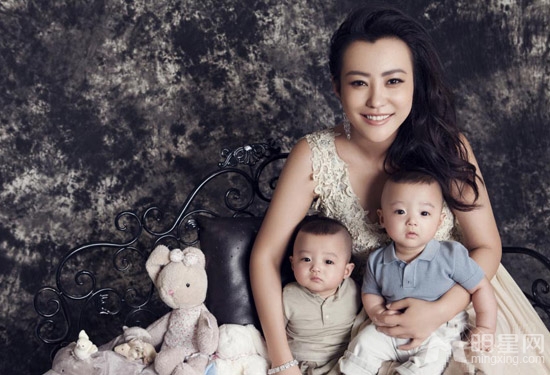 郝蕾辣妈生活温馨有爱 爱子模样萌化网友