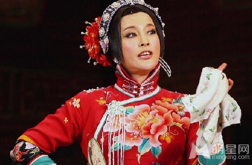 刘晓庆曝闺房秘事 拒绝亲热与首任丈夫离婚