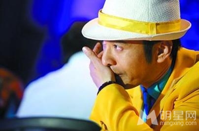 黄晓龙登台梦之声 哥哥黄晓明落泪拉票