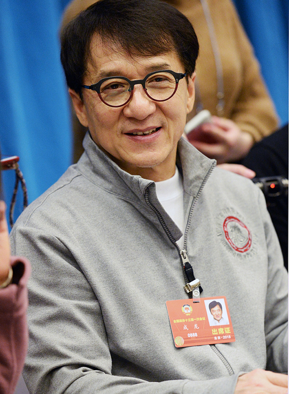 成龙冯小刚巩汉林等出席政协文艺界小组会议