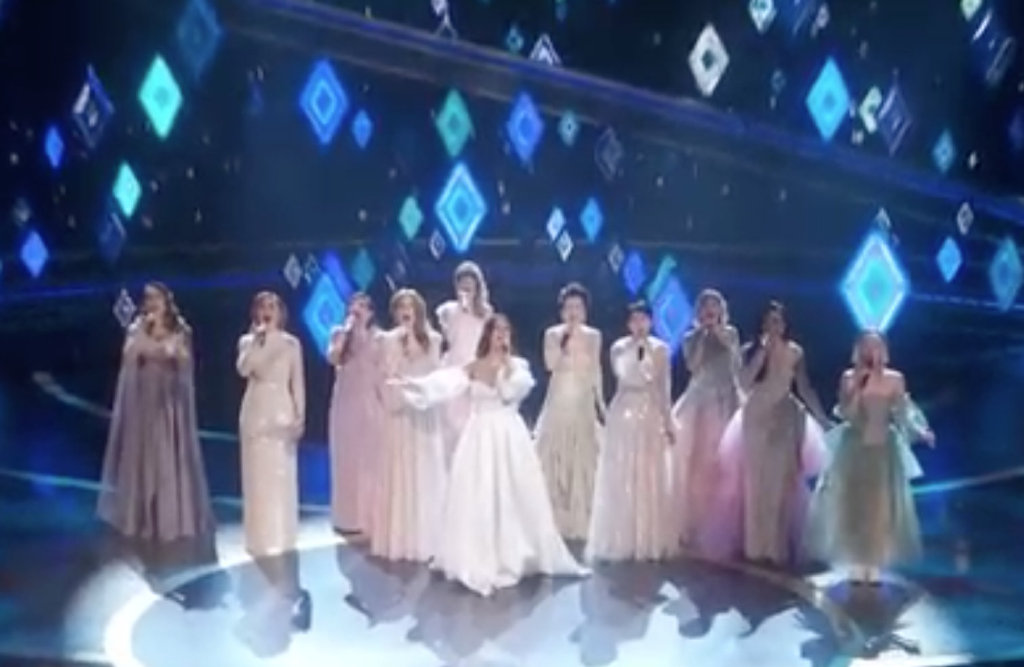 美轮美奂！十个艾莎合唱《冰雪奇缘2》主题曲