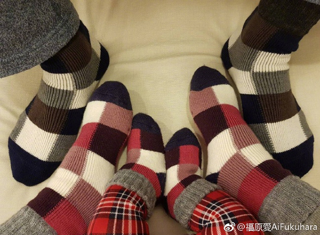 福原爱一家三口