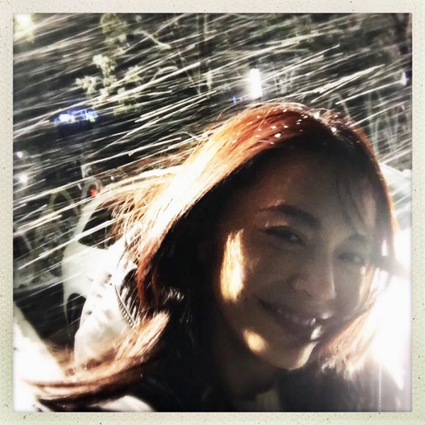 姚晨雪中自拍