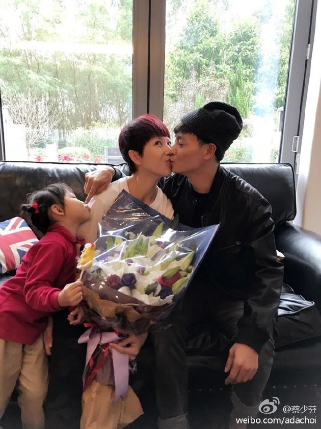 蔡少芬张晋和女儿