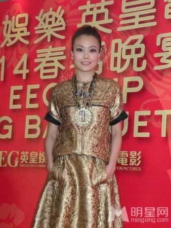 容祖儿自爆假唱 用嗓过多致失音