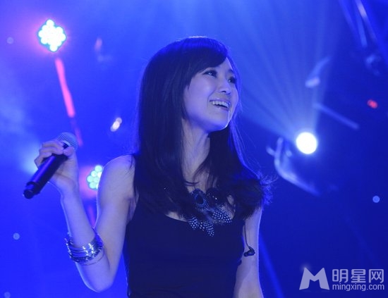 中韩演唱会完美落幕 云朵好声音惊震四座