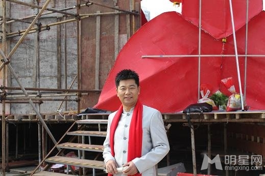 乔军激情唱响厦门海沧 为特区30周年献礼(图)
