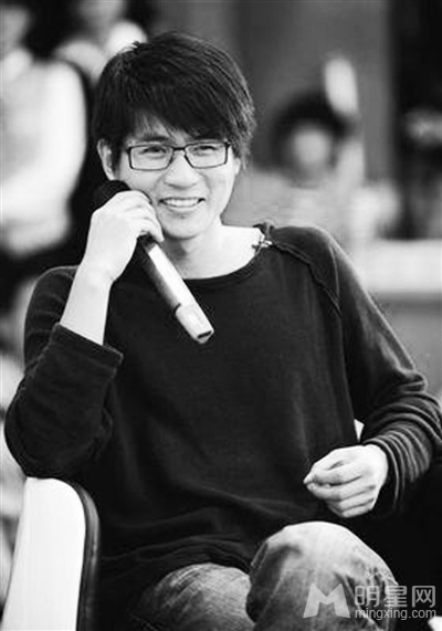 韩寒组建乐队担任主唱 称暂不考虑出唱片