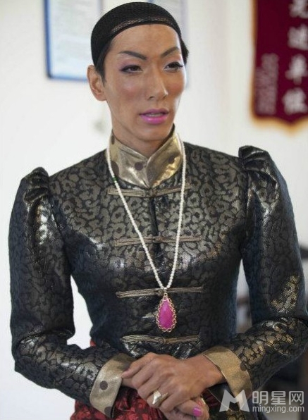 爸爸去哪儿张亮惊艳变装 男扮女装戳瞎眼
