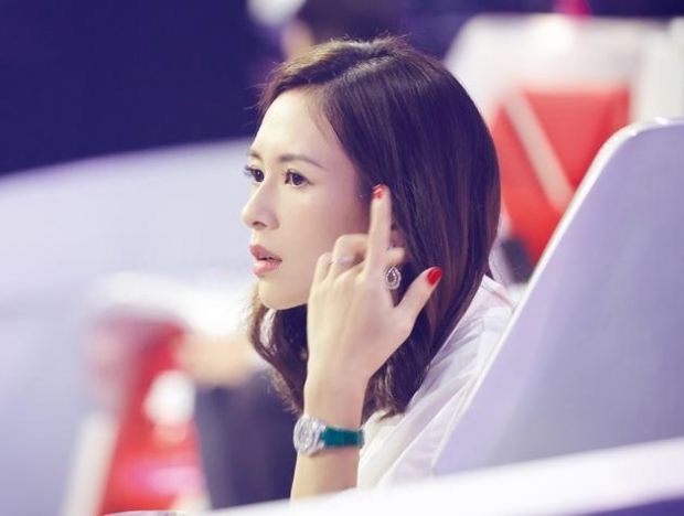 不是亲妈胜似亲妈！章子怡自曝常陪小苹果玩乐高