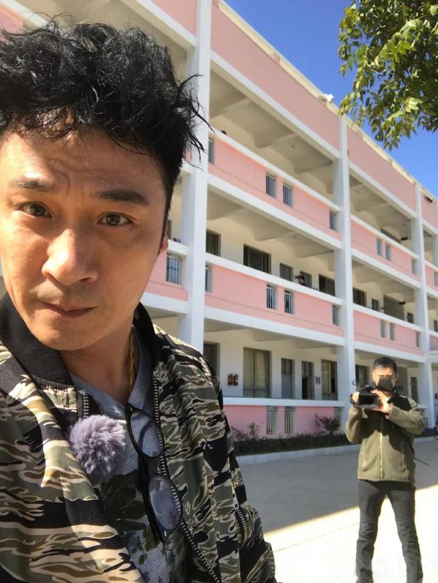 好老师！吴镇宇张晓龙为学生微博求药
