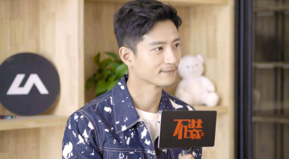 张峻宁做客明星真人秀《不装》，自曝与杨幂激烈“互怼”