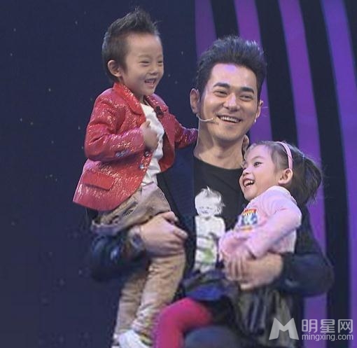 李晨携四位明星共同见证 《饭没了秀》全新改版