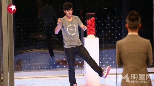 《梦立方》再现飙泪高潮 现代孝子为爱让路