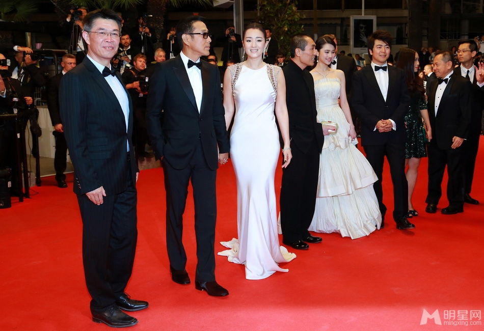 张艺谋携归来戛纳首映两代谋女郎老辣对清纯_图-30