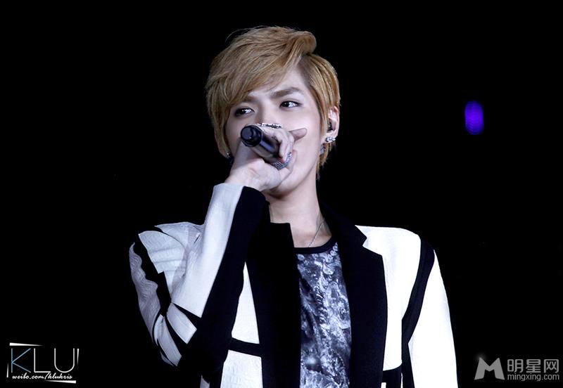 吴亦凡2012年新加坡SMT激情演唱掀起全场高潮_图-36