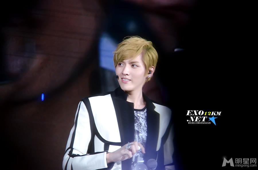 吴亦凡2012年新加坡SMT激情演唱掀起全场高潮_图-26