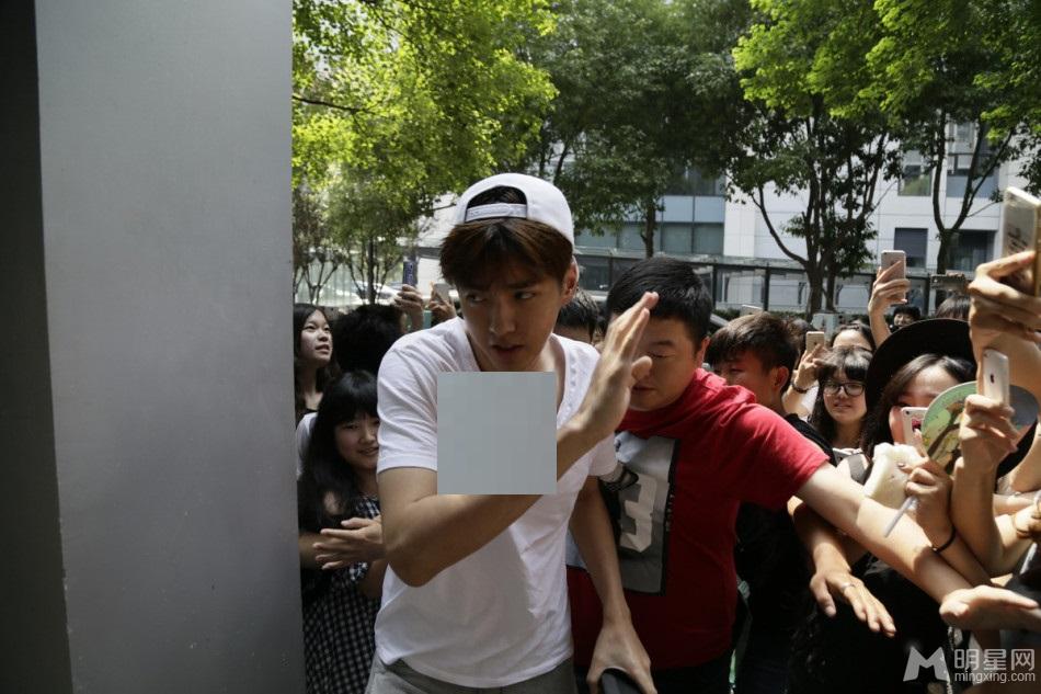 《爵迹》开拍吴亦凡陈伟霆李治廷王源严屹宽纷纷赴约_图-15